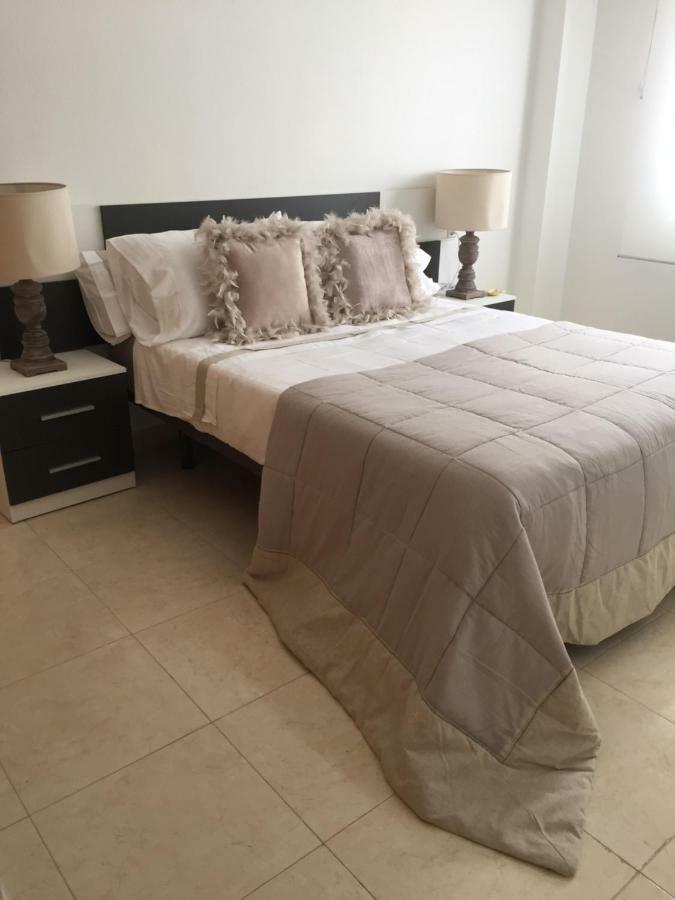 Residential Jardin Del Pintor - La Casa Amarilla Apartment Jacarilla ภายนอก รูปภาพ