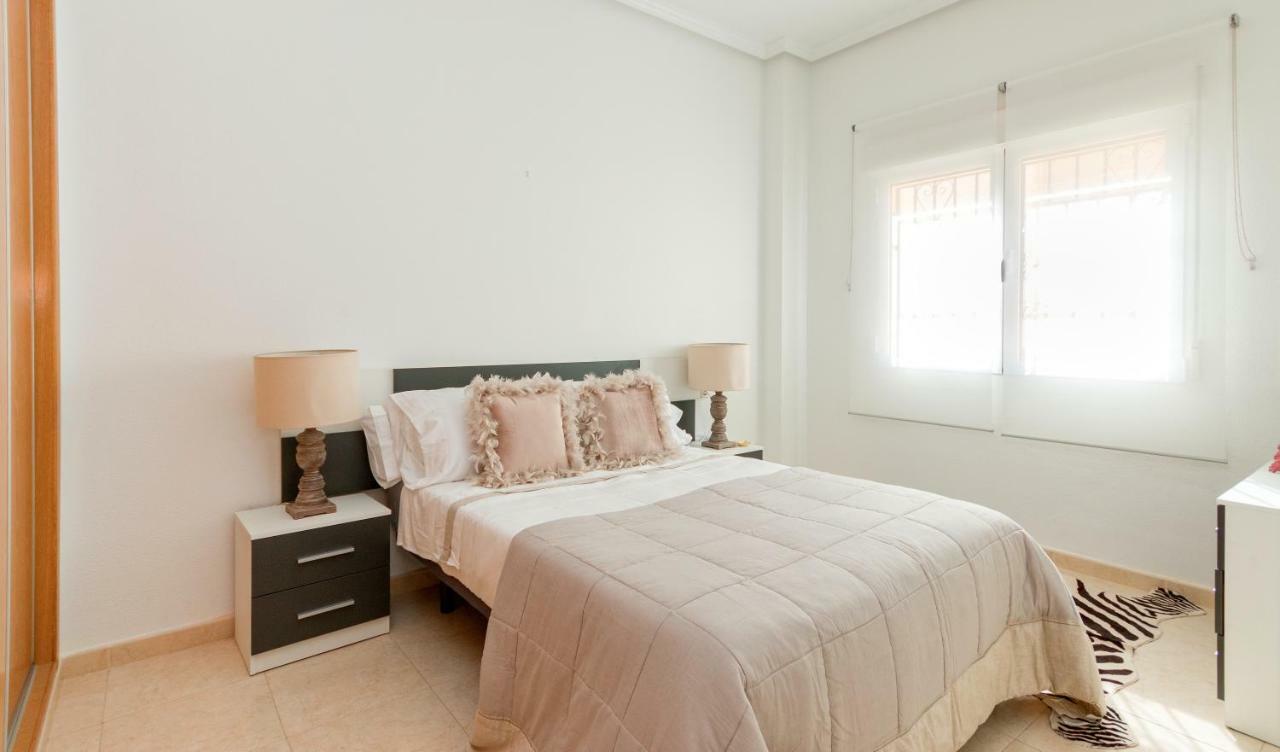 Residential Jardin Del Pintor - La Casa Amarilla Apartment Jacarilla ภายนอก รูปภาพ