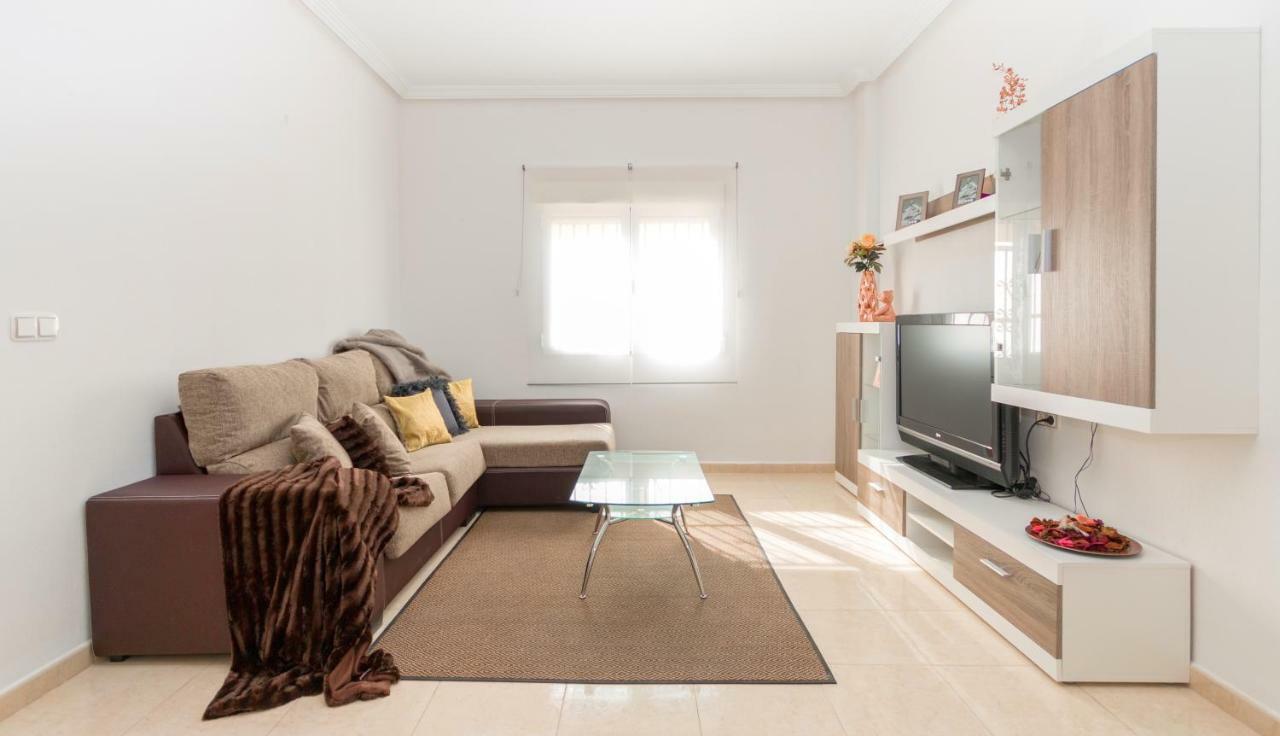 Residential Jardin Del Pintor - La Casa Amarilla Apartment Jacarilla ภายนอก รูปภาพ